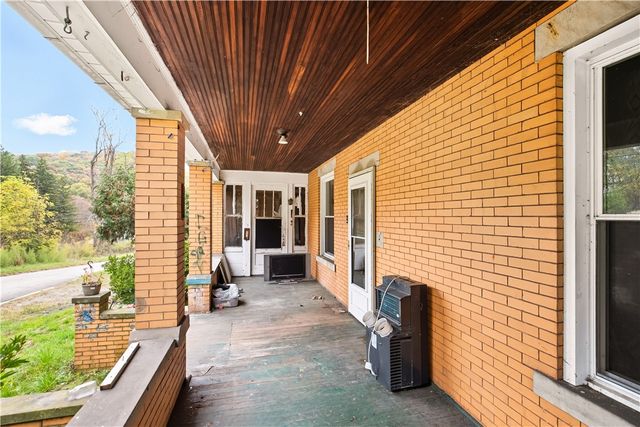 103 Wash Run Rd, Saltlick Twp, PA 15446