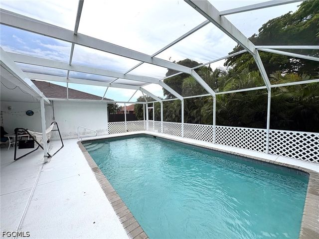 1326 NE 1st AVE, Cape Coral, FL 33909