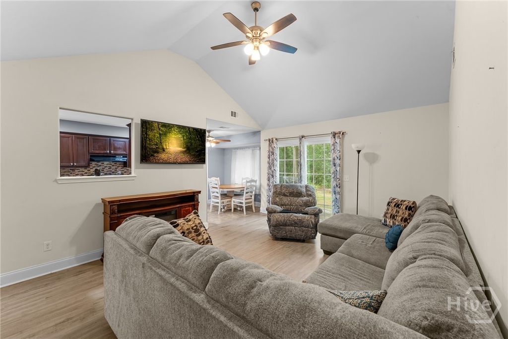 Image 16 of property listing at 13 Crossgate Way, Guyton, GA 31312