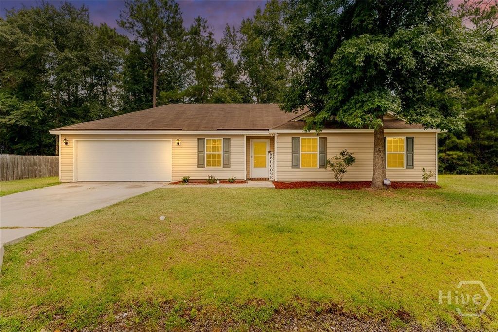 Image 2 of property listing at 13 Crossgate Way, Guyton, GA 31312