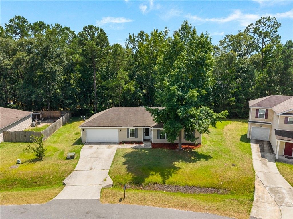 Image 5 of property listing at 13 Crossgate Way, Guyton, GA 31312