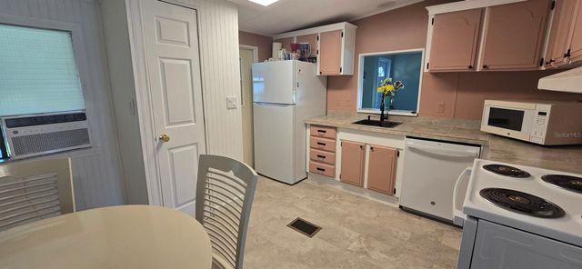 516 JASON DRIVE, Lady Lake, FL 32159