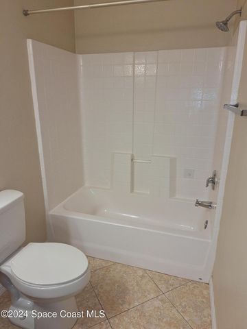 880 Brickell Street SE, Palm Bay, FL 32909