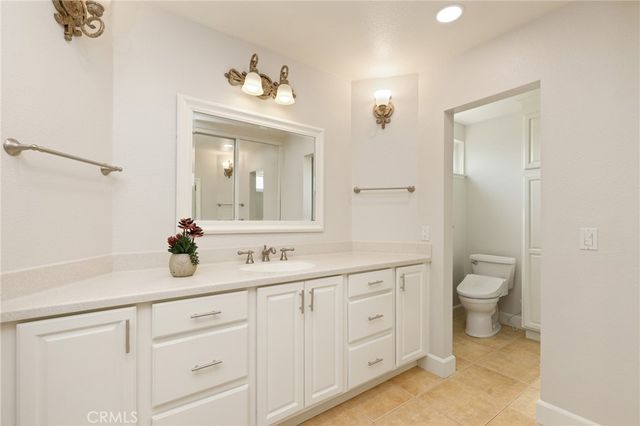 17034 Avenida Suenos, Fountain Valley, CA 92708