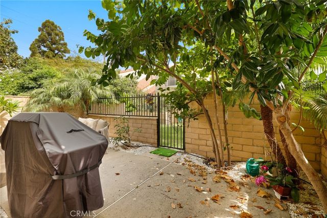 17034 Avenida Suenos, Fountain Valley, CA 92708