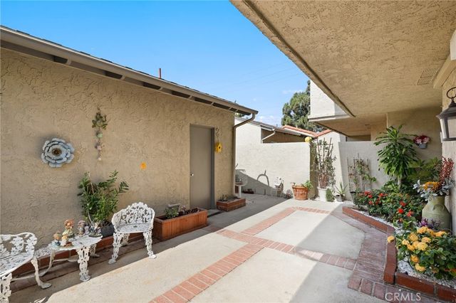 17034 Avenida Suenos, Fountain Valley, CA 92708