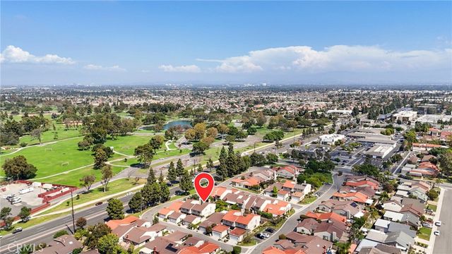 17034 Avenida Suenos, Fountain Valley, CA 92708