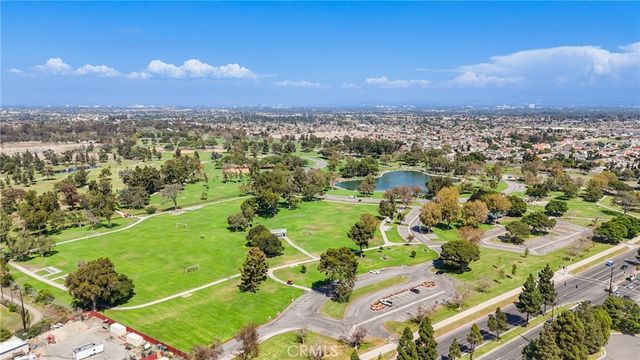 17034 Avenida Suenos, Fountain Valley, CA 92708