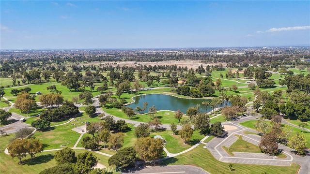 17034 Avenida Suenos, Fountain Valley, CA 92708