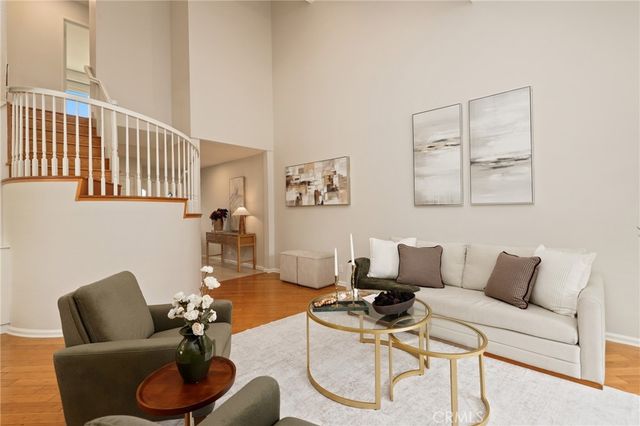 17034 Avenida Suenos, Fountain Valley, CA 92708