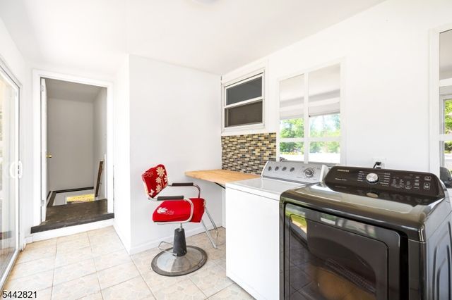 800 N Washington Ave, Dunellen Boro, NJ 08812