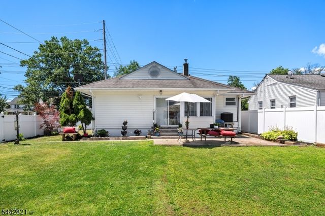 800 N Washington Ave, Dunellen Boro, NJ 08812