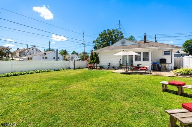 800 N Washington Ave, Dunellen Boro, NJ 08812
