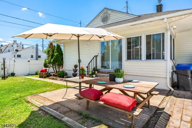 800 N Washington Ave, Dunellen Boro, NJ 08812