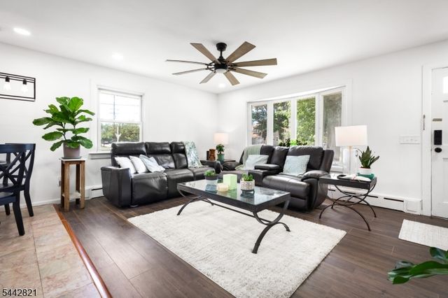 800 N Washington Ave, Dunellen Boro, NJ 08812