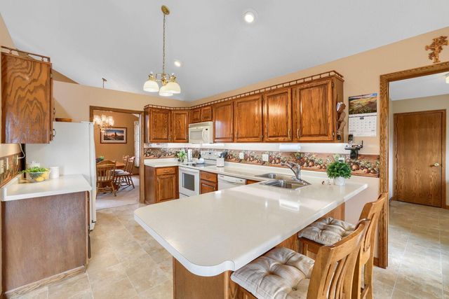 1411 Ridgewood Court, Hastings, MN 55033