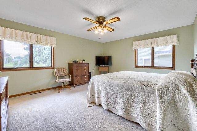 1411 Ridgewood Court, Hastings, MN 55033