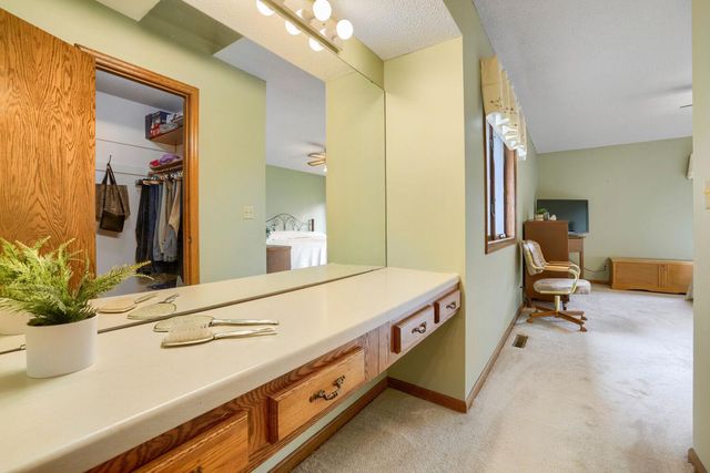 1411 Ridgewood Court, Hastings, MN 55033