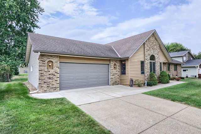 1411 Ridgewood Court, Hastings, MN 55033