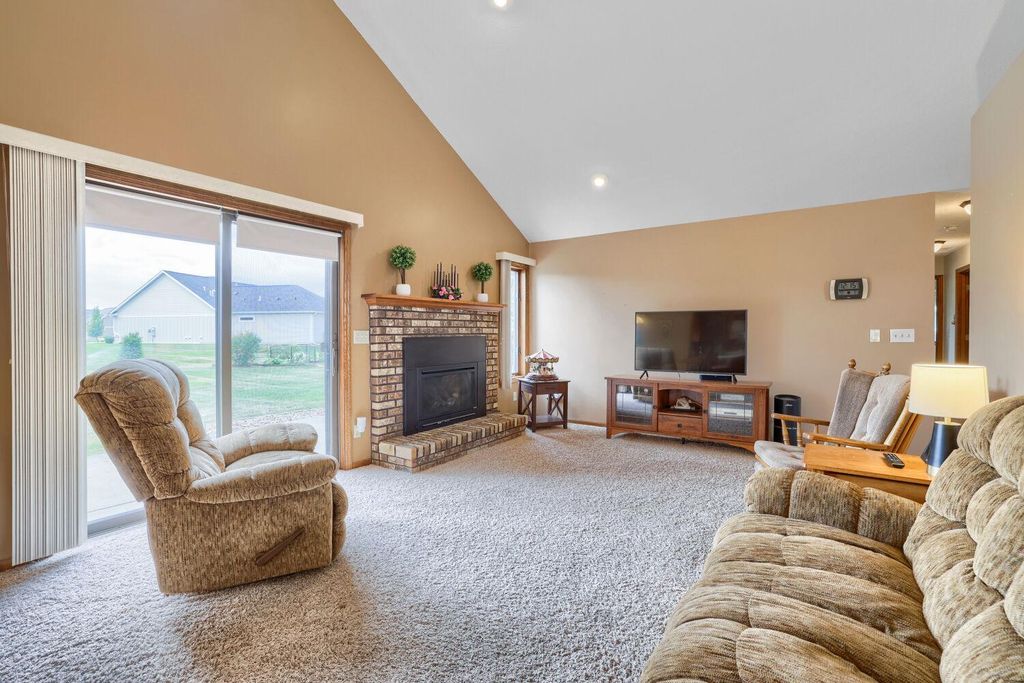 1411 Ridgewood Court, Hastings, MN 55033 — photo 4