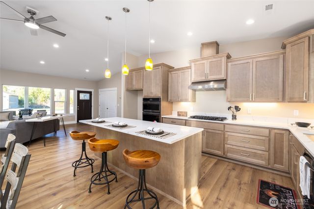 8127 Coyote Springs Lane, Sedro Woolley, WA 98284