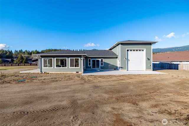 8127 Coyote Springs Lane, Sedro Woolley, WA 98284