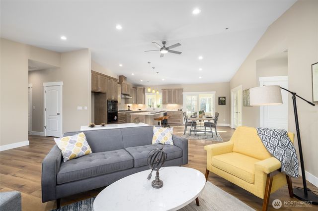 8127 Coyote Springs Lane, Sedro Woolley, WA 98284