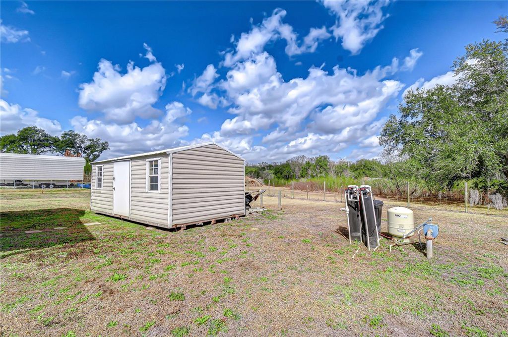 Image 11 of property listing at 36305 SUNSHINE ROAD, Zephyrhills, FL 33541