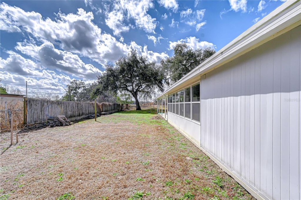 Image 14 of property listing at 36305 SUNSHINE ROAD, Zephyrhills, FL 33541