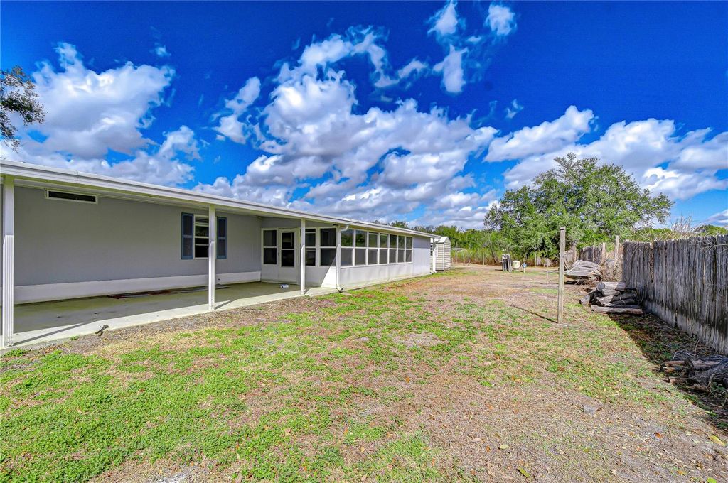 Image 17 of property listing at 36305 SUNSHINE ROAD, Zephyrhills, FL 33541
