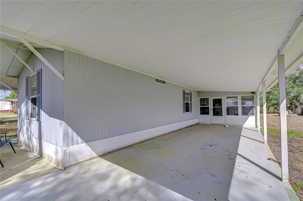 Image 18 of property listing at 36305 SUNSHINE ROAD, Zephyrhills, FL 33541