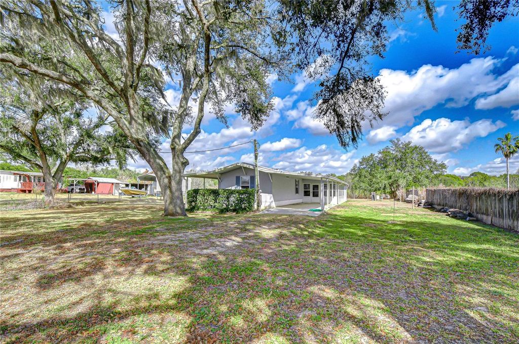 Image 26 of property listing at 36305 SUNSHINE ROAD, Zephyrhills, FL 33541
