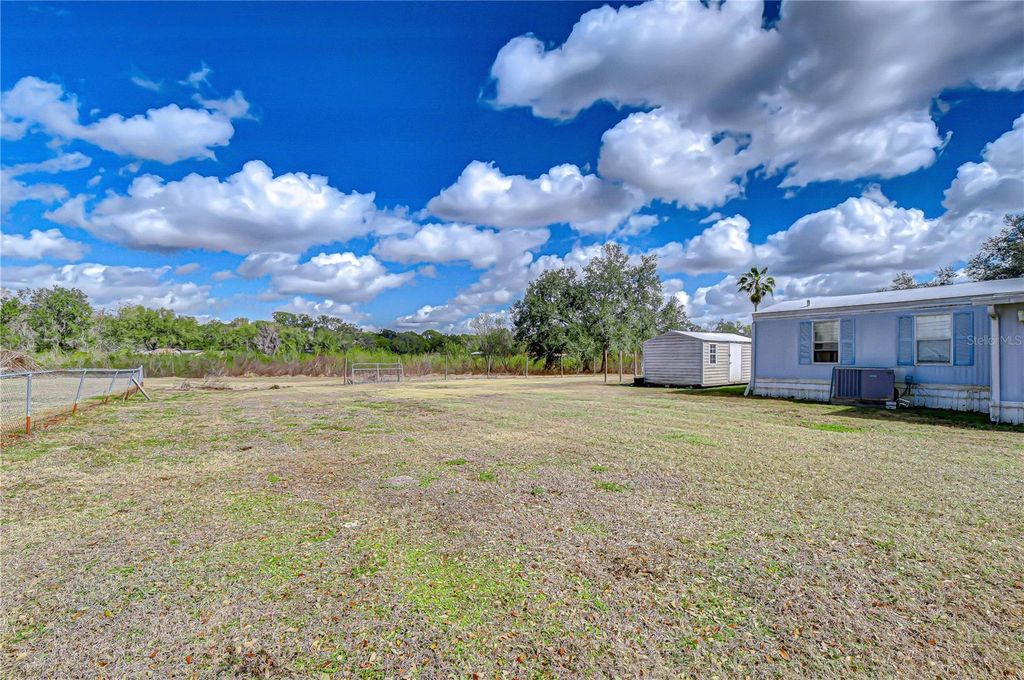 Image 7 of property listing at 36305 SUNSHINE ROAD, Zephyrhills, FL 33541