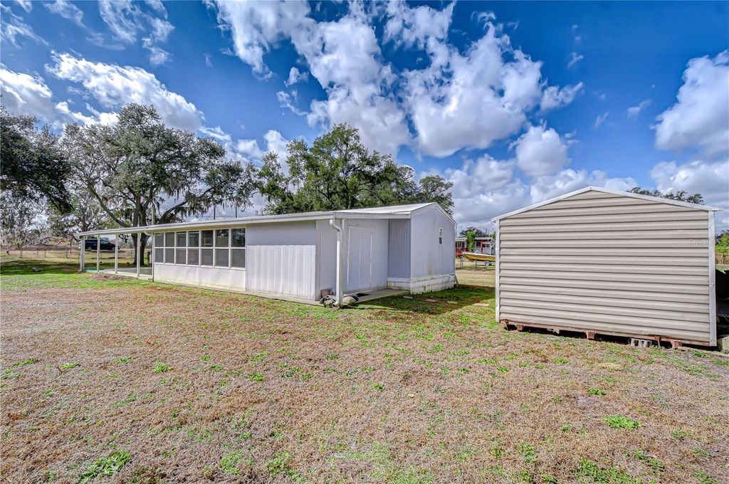 Image 9 of property listing at 36305 SUNSHINE ROAD, Zephyrhills, FL 33541