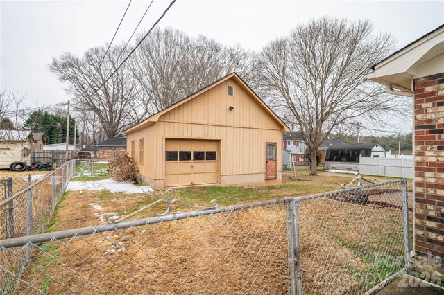 1507 Edgewood Road 4, Bessemer City, NC 28016