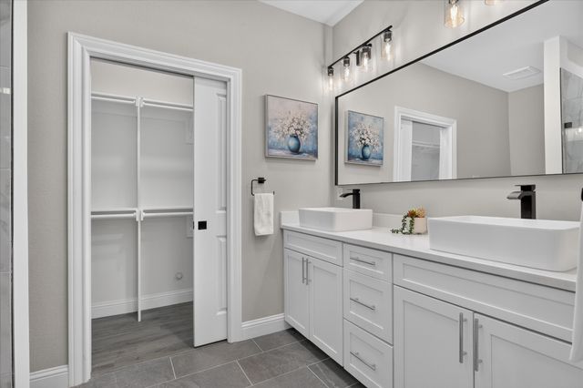 806 Premier, Grand Prairie, TX 75051