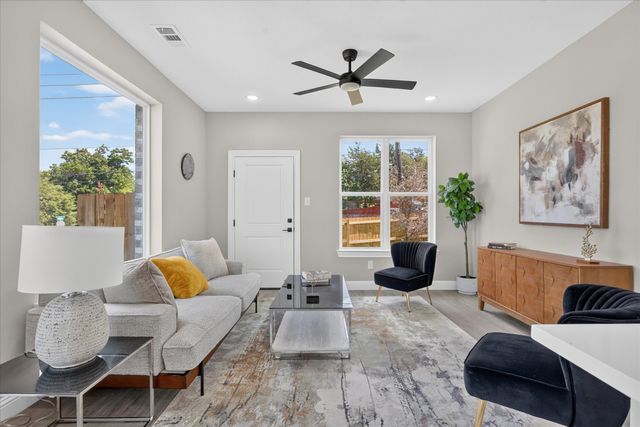 806 Premier, Grand Prairie, TX 75051