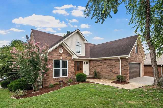 204 Breakwater Dr, Hendersonville, TN 37075