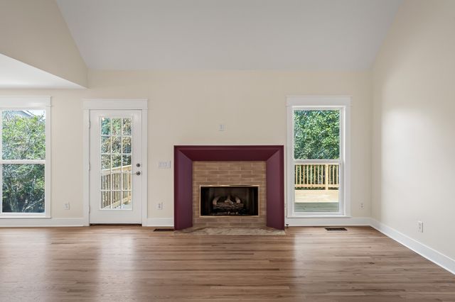 204 Breakwater Dr, Hendersonville, TN 37075