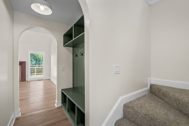 204 Breakwater Dr, Hendersonville, TN 37075