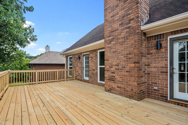 204 Breakwater Dr, Hendersonville, TN 37075