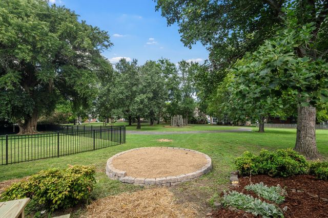 204 Breakwater Dr, Hendersonville, TN 37075