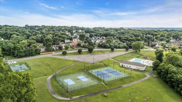 204 Breakwater Dr, Hendersonville, TN 37075