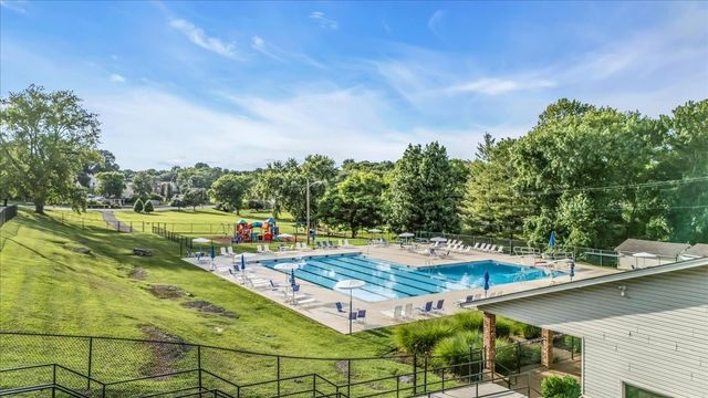 204 Breakwater Dr, Hendersonville, TN 37075