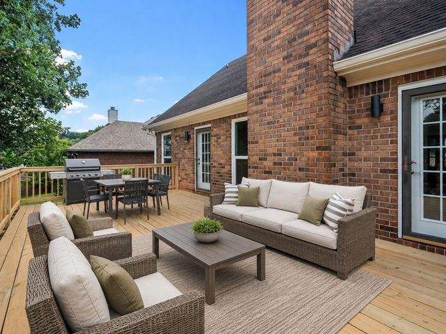 204 Breakwater Dr, Hendersonville, TN 37075