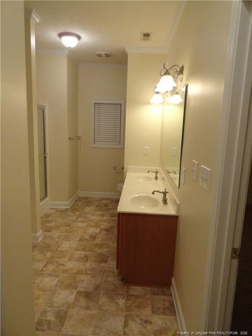 1107 Thistle Gold Drive, Hope Mills, NC 28348