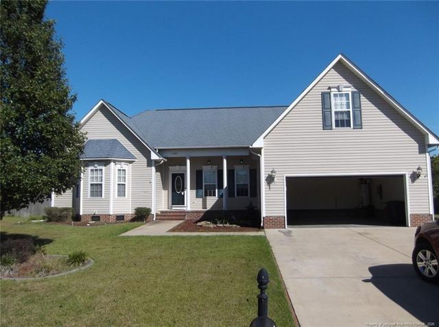 1107 Thistle Gold Drive, Hope Mills, NC 28348