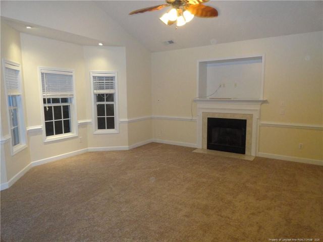 1107 Thistle Gold Drive, Hope Mills, NC 28348