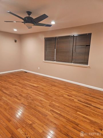 316 VENTNOR Court, Piscataway, NJ 08854