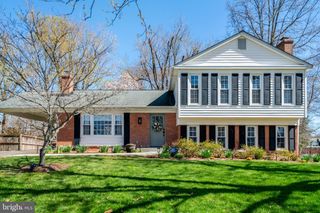 5700 BROADMOOR ST, Alexandria, VA 22315